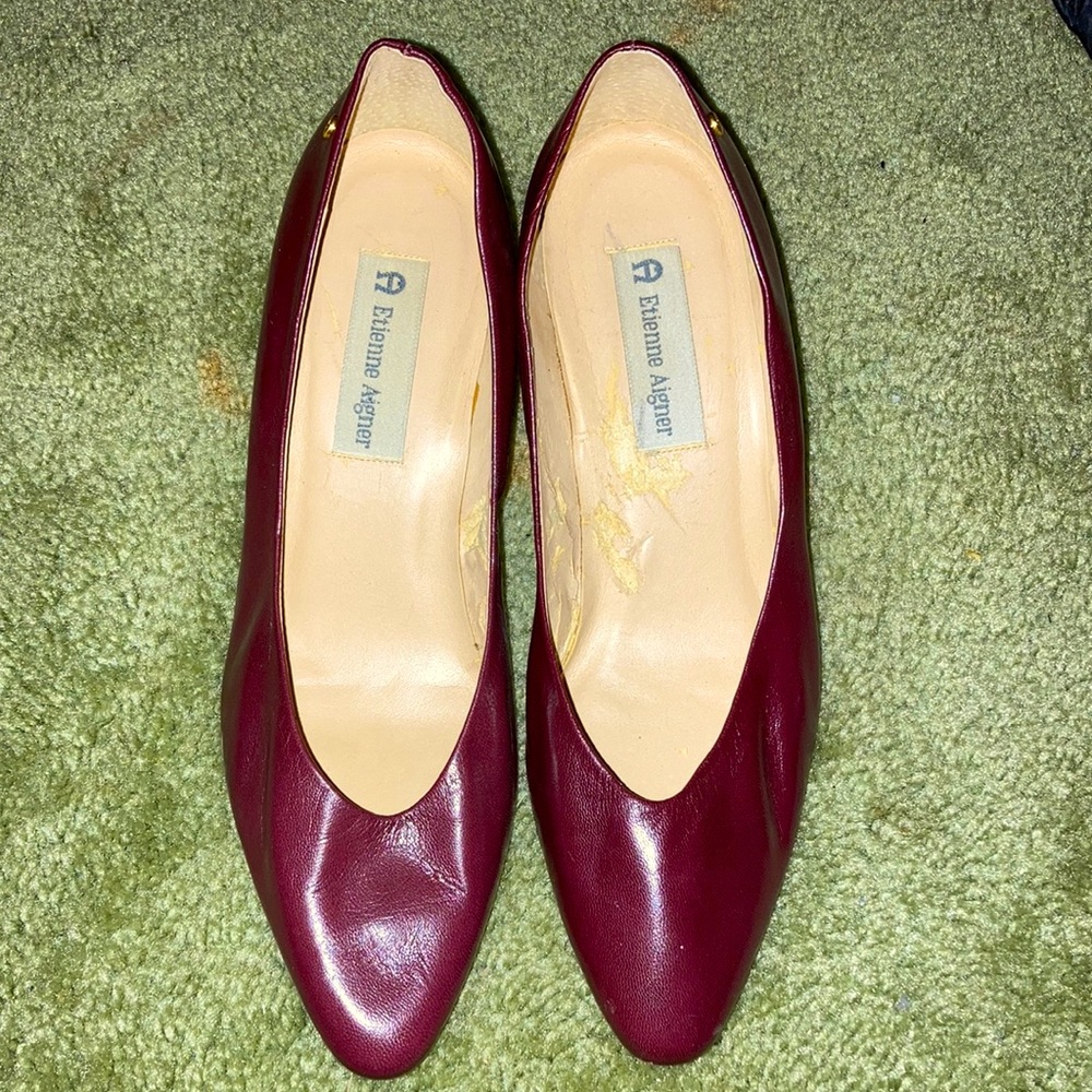 burgundy Etienne Aigner pumps